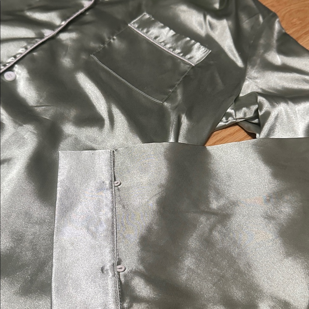 Satin Pajama Set in Mint Green size small - Picture 3 of 9